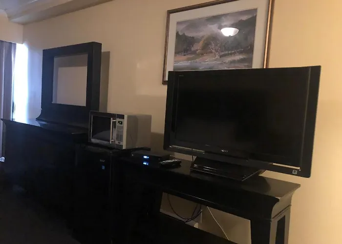 Island Travel Inn